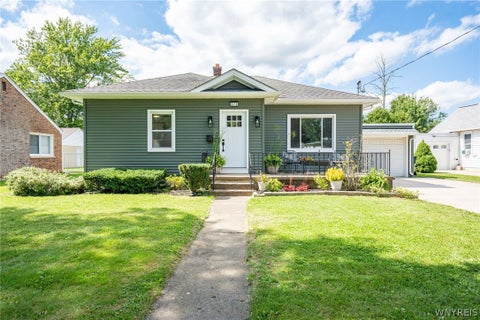 Homes For Sale - 272 Fredericka Street<br/> Niagara County, North Tonawanda, NY 14120