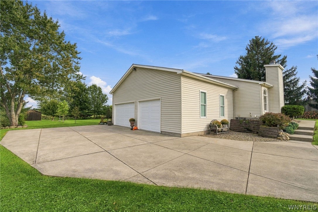 6289 Aiken Road
