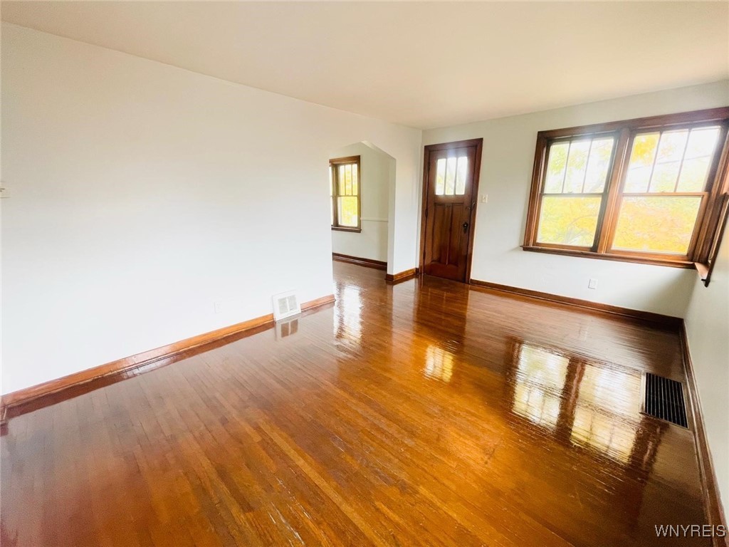 1176 Tonawanda Street