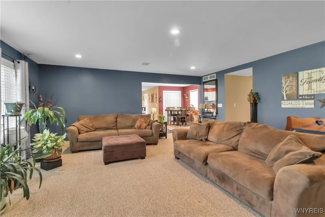 1351 Girdle Road, Elma, New York image 16