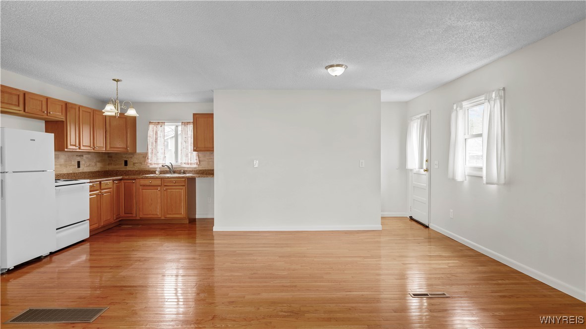 1350 Caravelle Drive, Niagara Falls, New York image 5