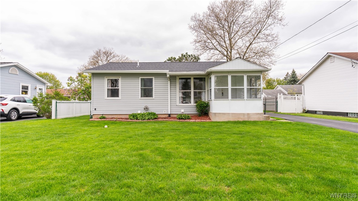 1350 Caravelle Drive, Niagara Falls, New York image 1