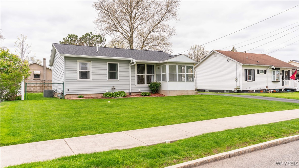 1350 Caravelle Drive, Niagara Falls, New York image 2