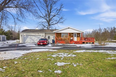 Homes For Sale - 3323 New Road<br/> Wilson, NY 14131