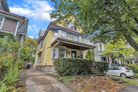 Photo of 260 Baynes Street, Buffalo, NY 14213 (MLS # B1646941)