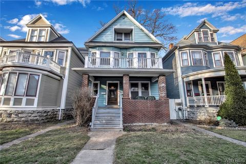 Photo of 175 Saint James Place, Buffalo, NY 14222 (MLS # B1522584)