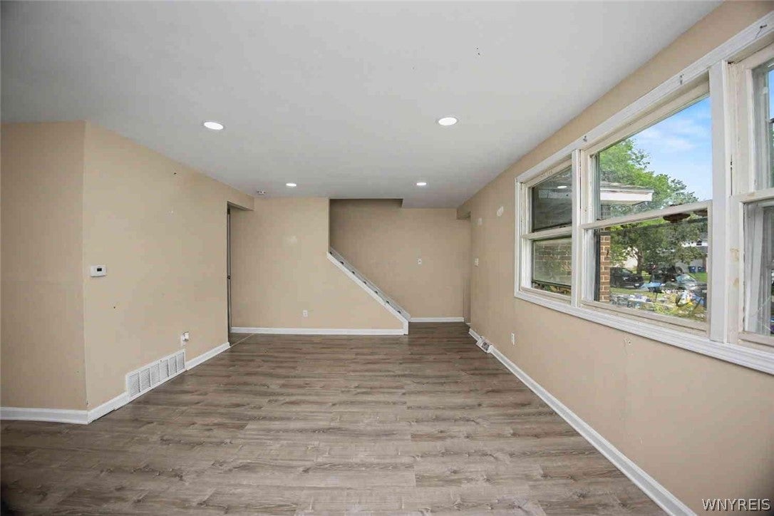 318 Sundridge Drive