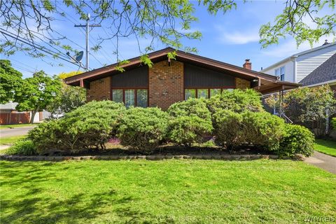 Tiny photo for 2702 Forest Avenue, Niagara Falls, NY 14301 (MLS # B1684769)