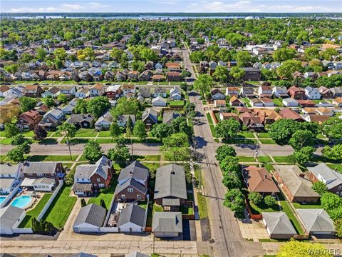 Tiny photo for 2702 Forest Avenue, Niagara Falls, NY 14301 (MLS # B1684769)