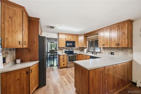 Tiny photo for 2702 Forest Avenue, Niagara Falls, NY 14301 (MLS # B1684769)