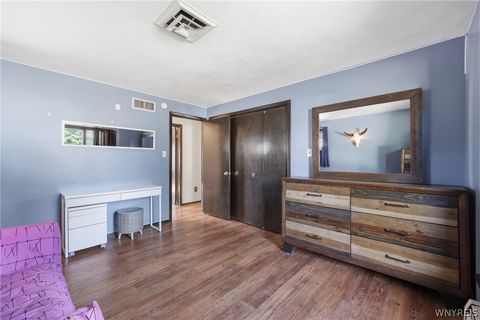 Tiny photo for 2702 Forest Avenue, Niagara Falls, NY 14301 (MLS # B1684769)