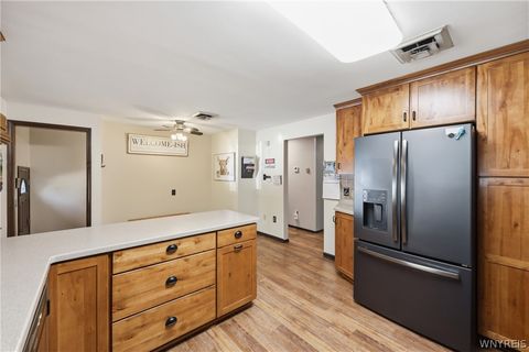 Tiny photo for 2702 Forest Avenue, Niagara Falls, NY 14301 (MLS # B1684769)