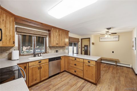 Tiny photo for 2702 Forest Avenue, Niagara Falls, NY 14301 (MLS # B1684769)