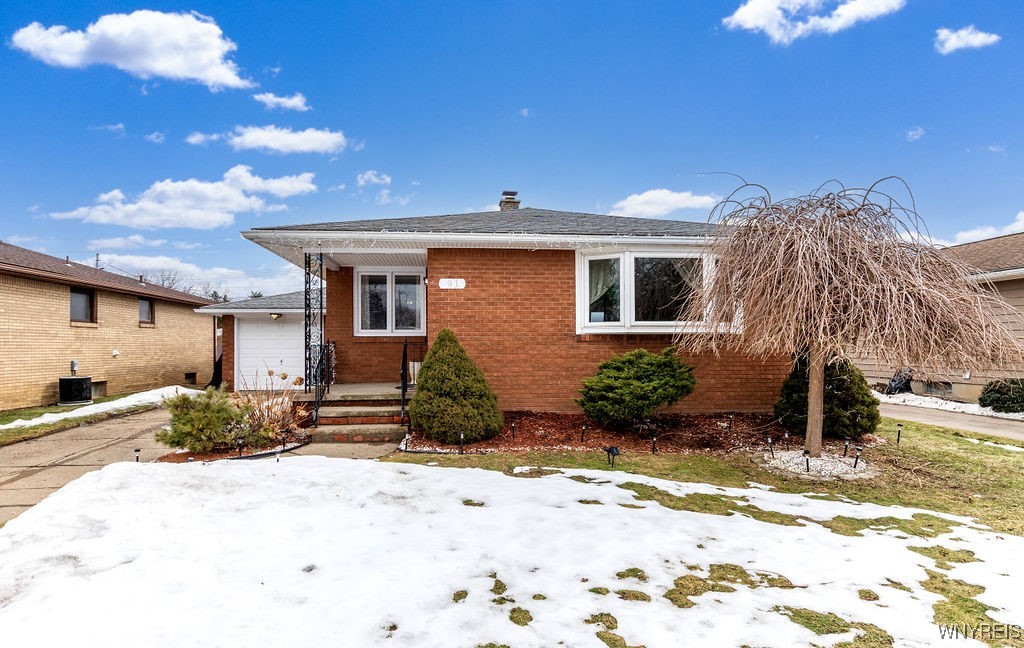 91 Ceil Drive, Cheektowaga, New York image 1