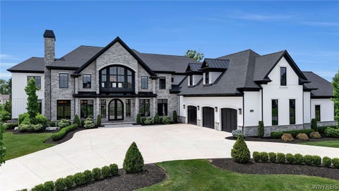 Photo of 5534 Herons Glen GLN, Clarence, NY 14031 (MLS # B1695387)