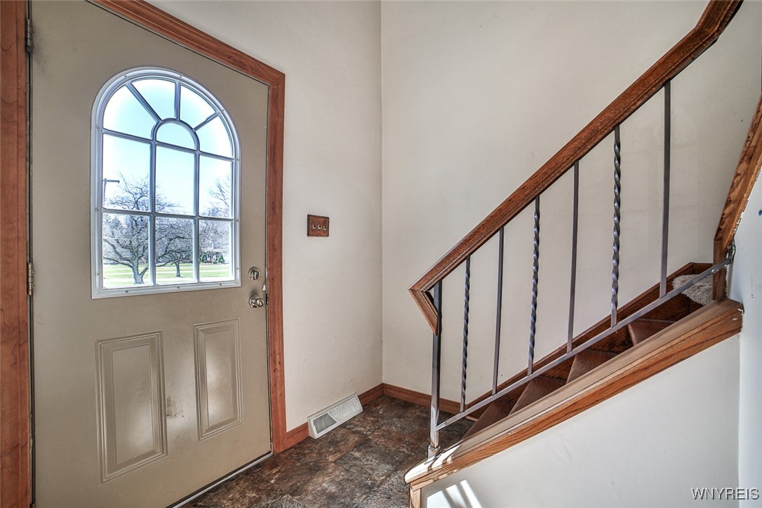 2094 Adams Circle, Lewiston, New York image 12