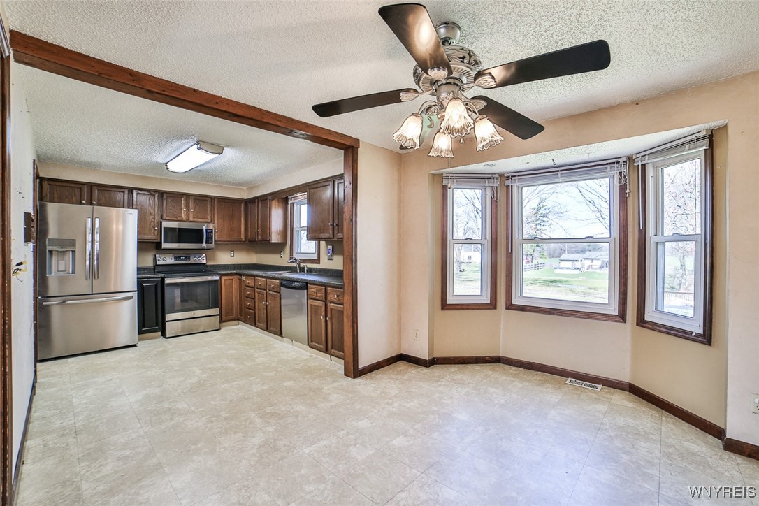 2094 Adams Circle, Lewiston, New York image 31