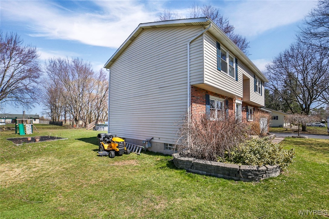 2094 Adams Circle, Lewiston, New York image 4