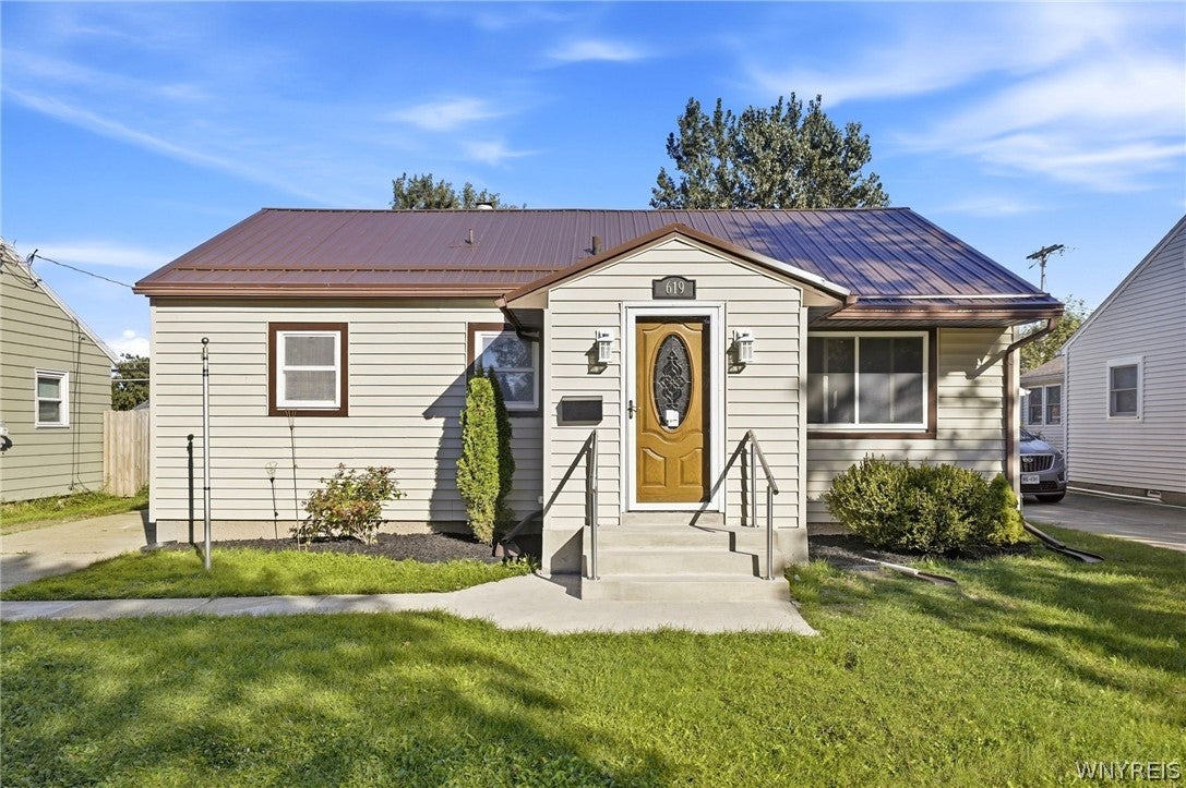 619 Loretta Street