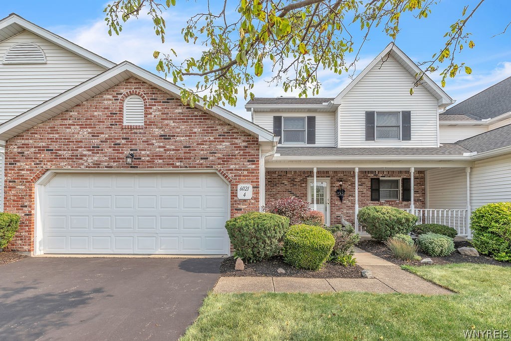 Photo 1 of 2 — 6021 Quaker Hollow Crescent 4, Orchard Park, NY 14127