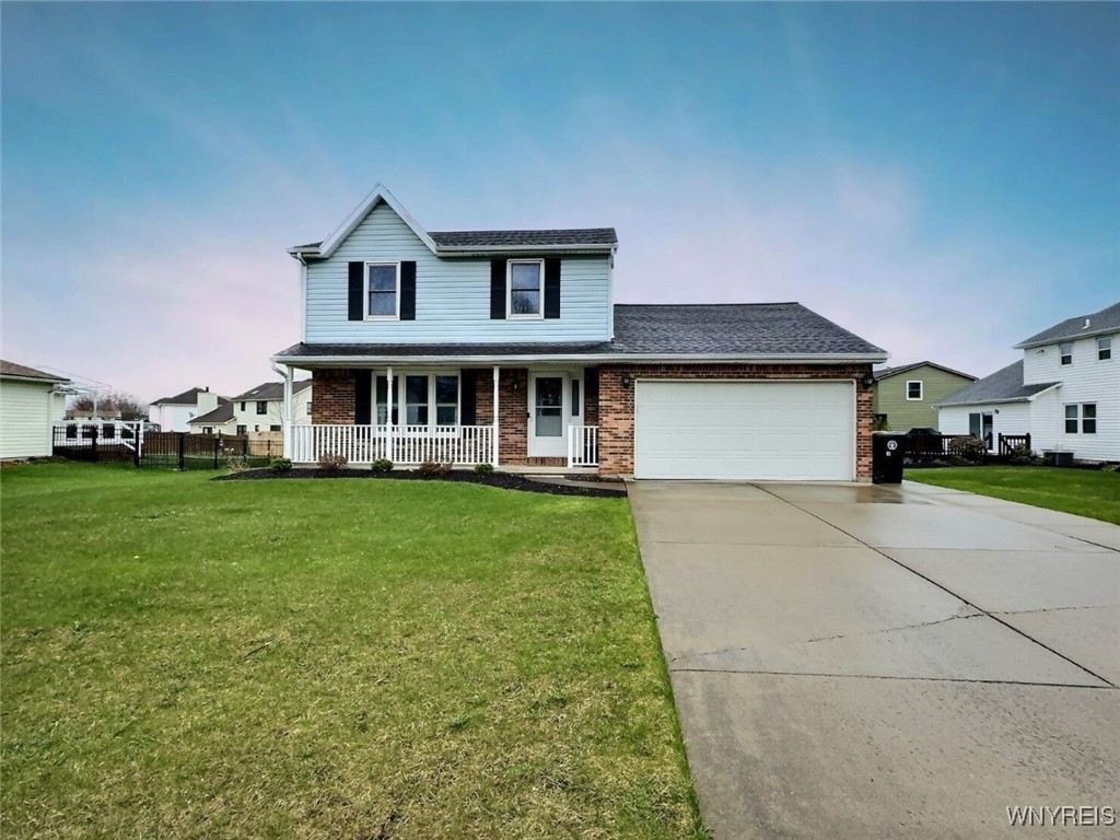 32 Country Place, Lancaster, New York image 1