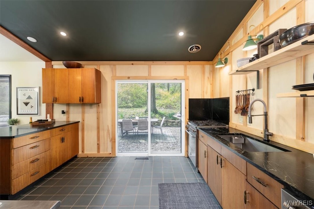 1084 Ridge Road, Lewiston, New York image 10
