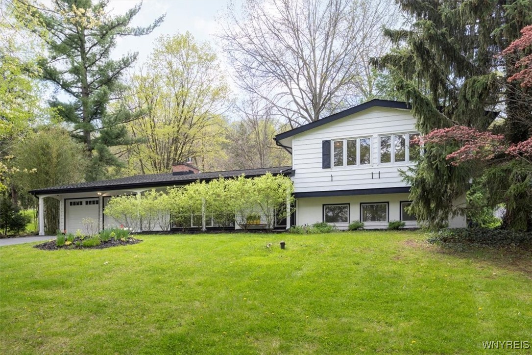 1084 Ridge Road, Lewiston, New York image 1