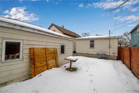 Tiny photo for 281 W Hazeltine Avenue, Tonawanda, NY 14217 (MLS # B1655001)