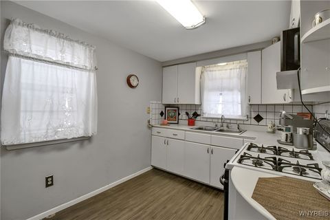 Tiny photo for 281 W Hazeltine Avenue, Tonawanda, NY 14217 (MLS # B1655001)