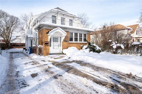 Photo of 300 Windermere Boulevard, Amherst, NY 14226 (MLS # B1661116)