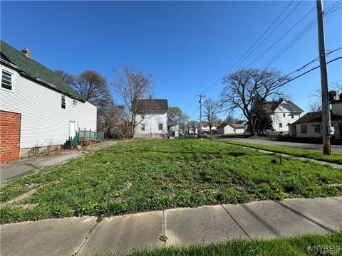 Vacant Land For Sale - 928 Centre Avenue<br/> Niagara Falls, NY 14305