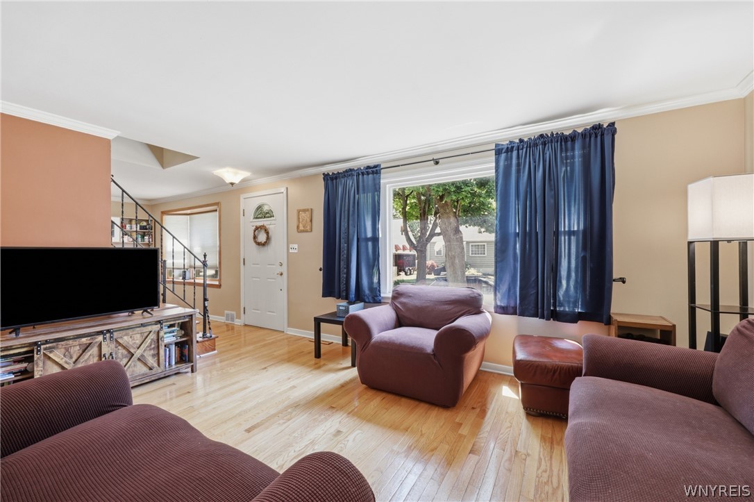 154 Saint Lawrence Avenue