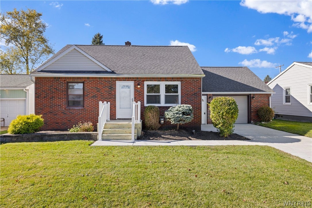 16 Singer Drive