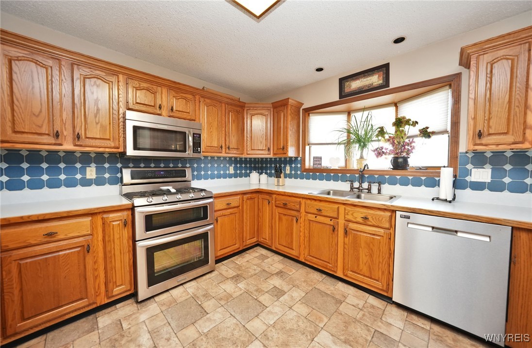 8998 Sandrock Road, Eden, New York image 11