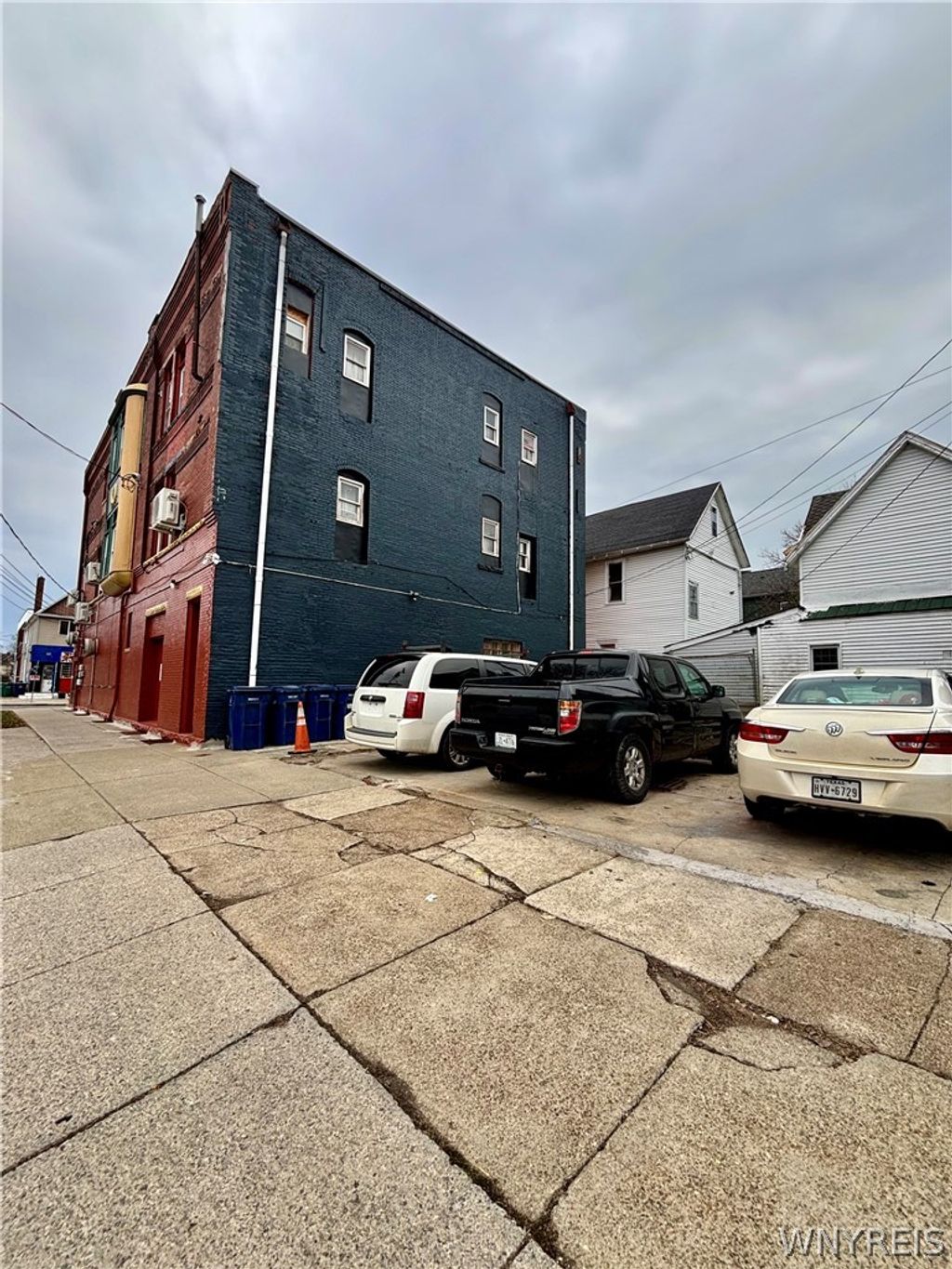 Photo of 236 Massachusetts Avenue #5, Buffalo, NY 14213 (MLS # B1670166)