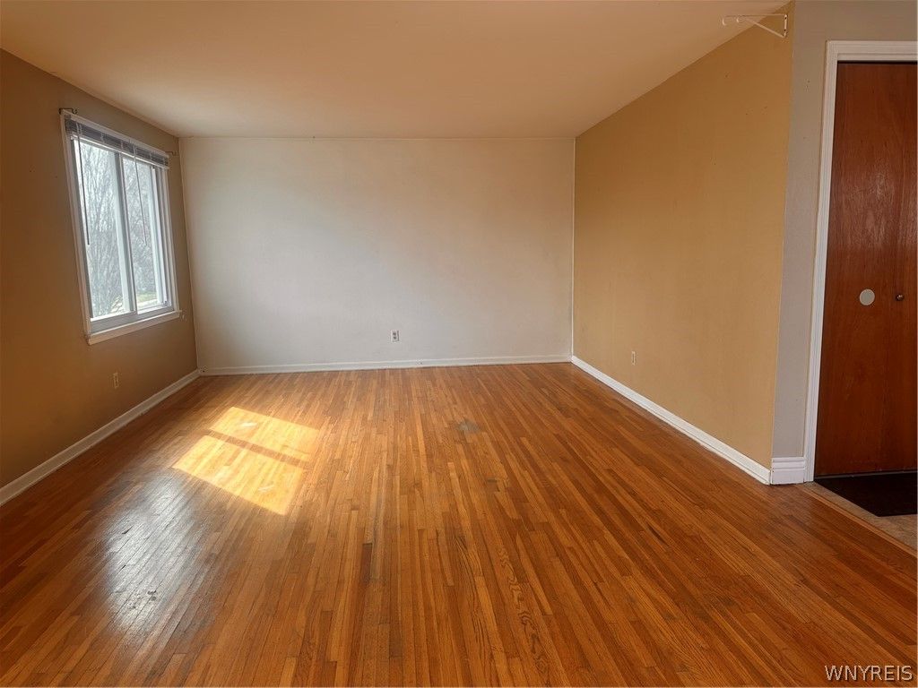 Photo of 126 Grandview Avenue, Tonawanda, NY 14223 (MLS # B1669138)