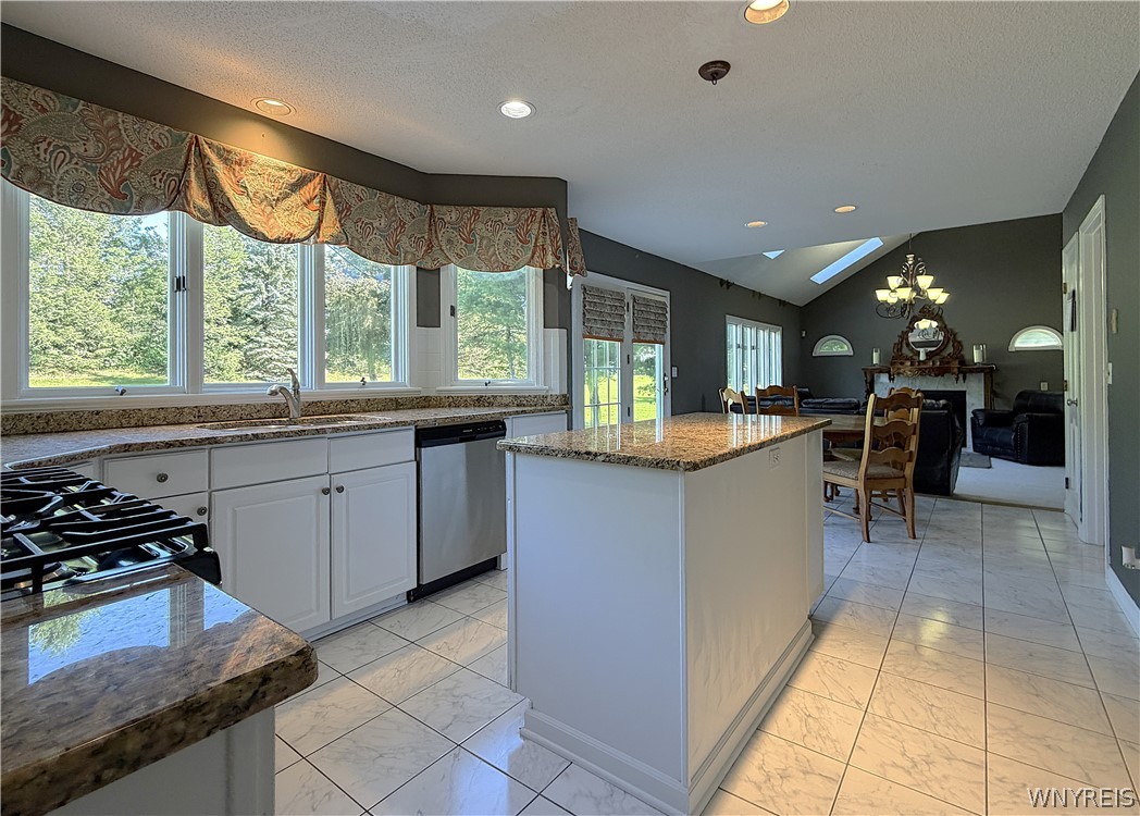5545 Country Club Lane