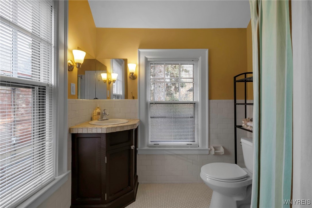 218 Linwood Avenue, Buffalo, New York image 37