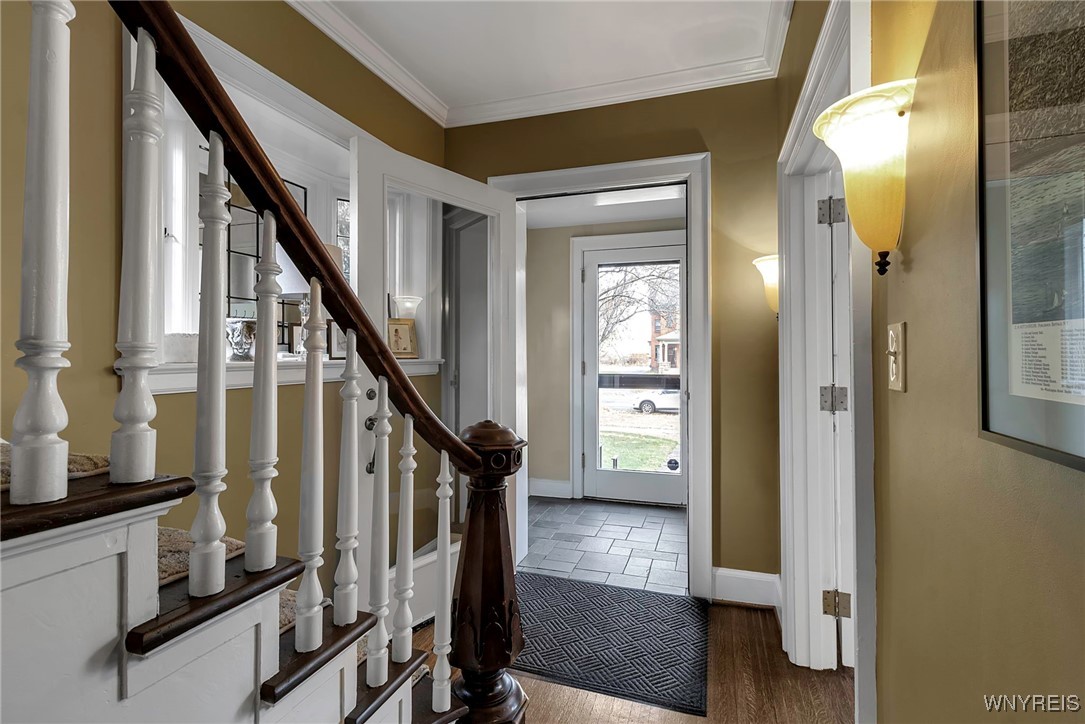 218 Linwood Avenue, Buffalo, New York image 3