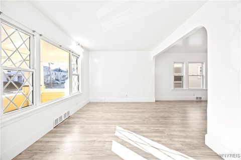 Tiny photo for 31 Chadduck Avenue, Buffalo, NY 14207 (MLS # B1660579)