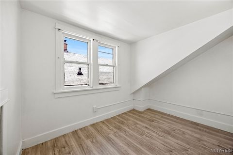 Tiny photo for 31 Chadduck Avenue, Buffalo, NY 14207 (MLS # B1660579)