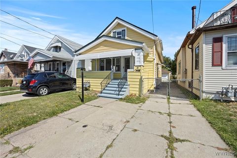 Tiny photo for 31 Chadduck Avenue, Buffalo, NY 14207 (MLS # B1660579)