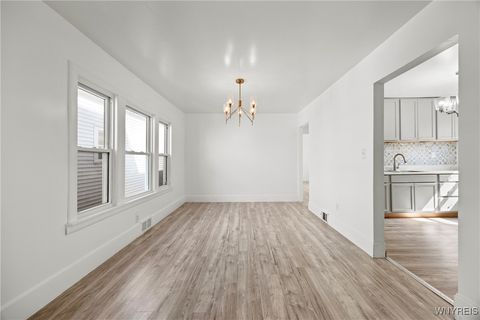 Tiny photo for 31 Chadduck Avenue, Buffalo, NY 14207 (MLS # B1660579)