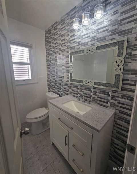 Tiny photo for 31 Chadduck Avenue, Buffalo, NY 14207 (MLS # B1660579)