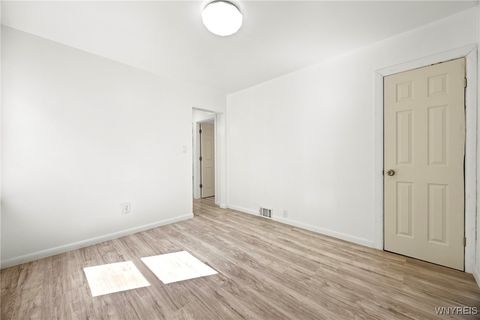 Tiny photo for 31 Chadduck Avenue, Buffalo, NY 14207 (MLS # B1660579)