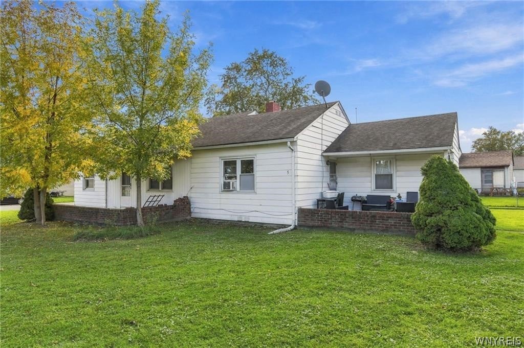 3 Redwood Drive
