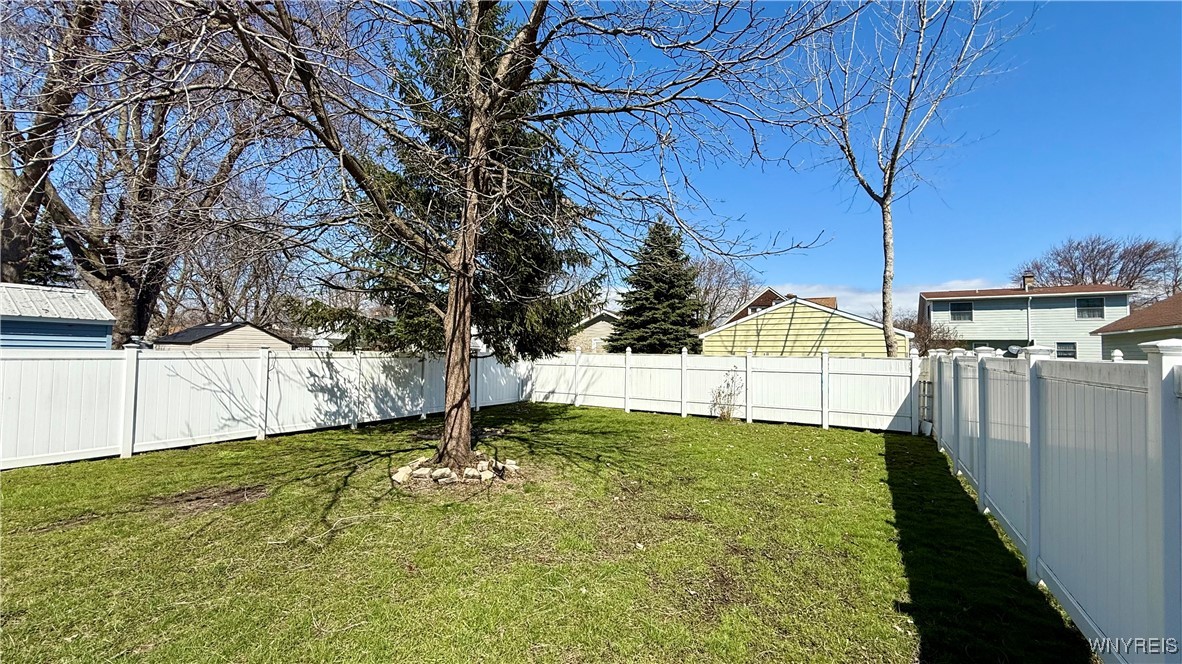 64 Ladner Avenue, Buffalo, New York image 18