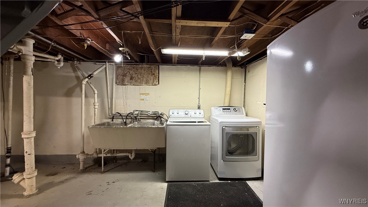 64 Ladner Avenue, Buffalo, New York image 17