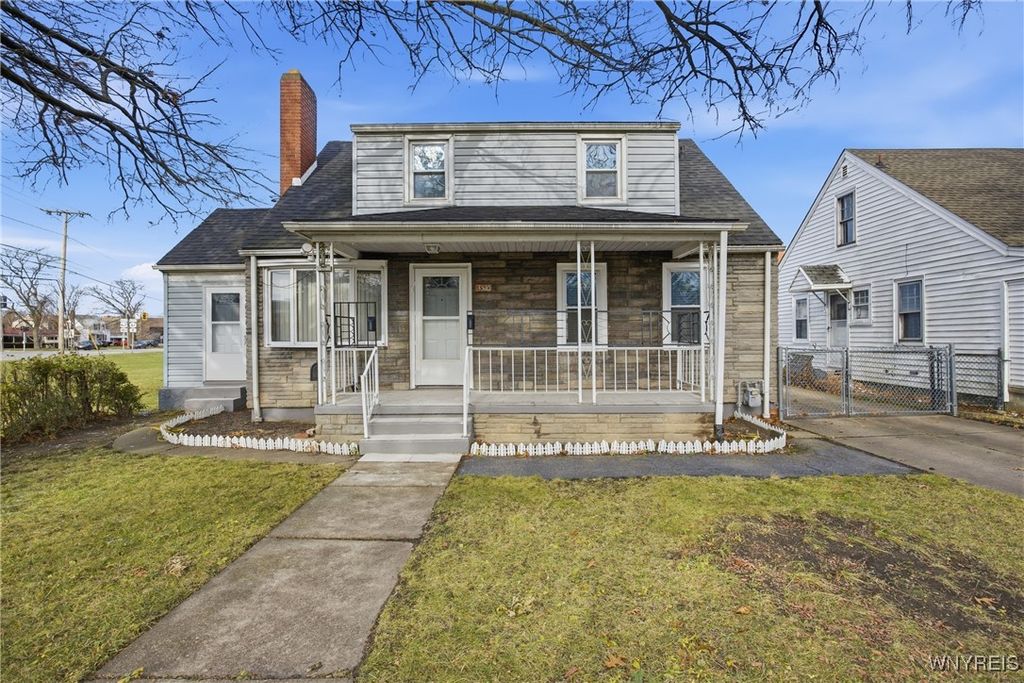 Photo of 3510 Chapin Avenue, Niagara Falls, NY 14301 (MLS # B1652830)