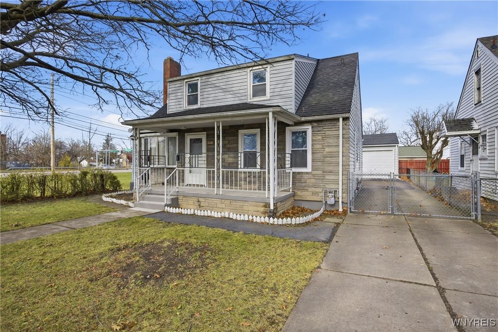 Photo of 3510 Chapin Avenue, Niagara Falls, NY 14301 (MLS # B1652830)